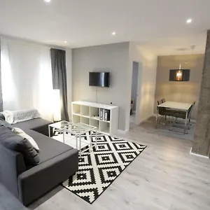 Brand New Charming Next To The River Apartamento